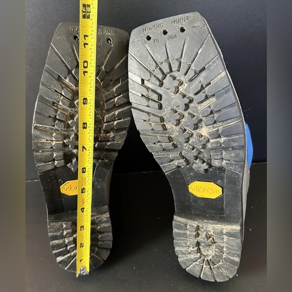 VTG PMS Gro-Nell Women’s Size 9 Thick Nordic Norm 75mm Leather Ski Boots Italy - Picture 11 of 11